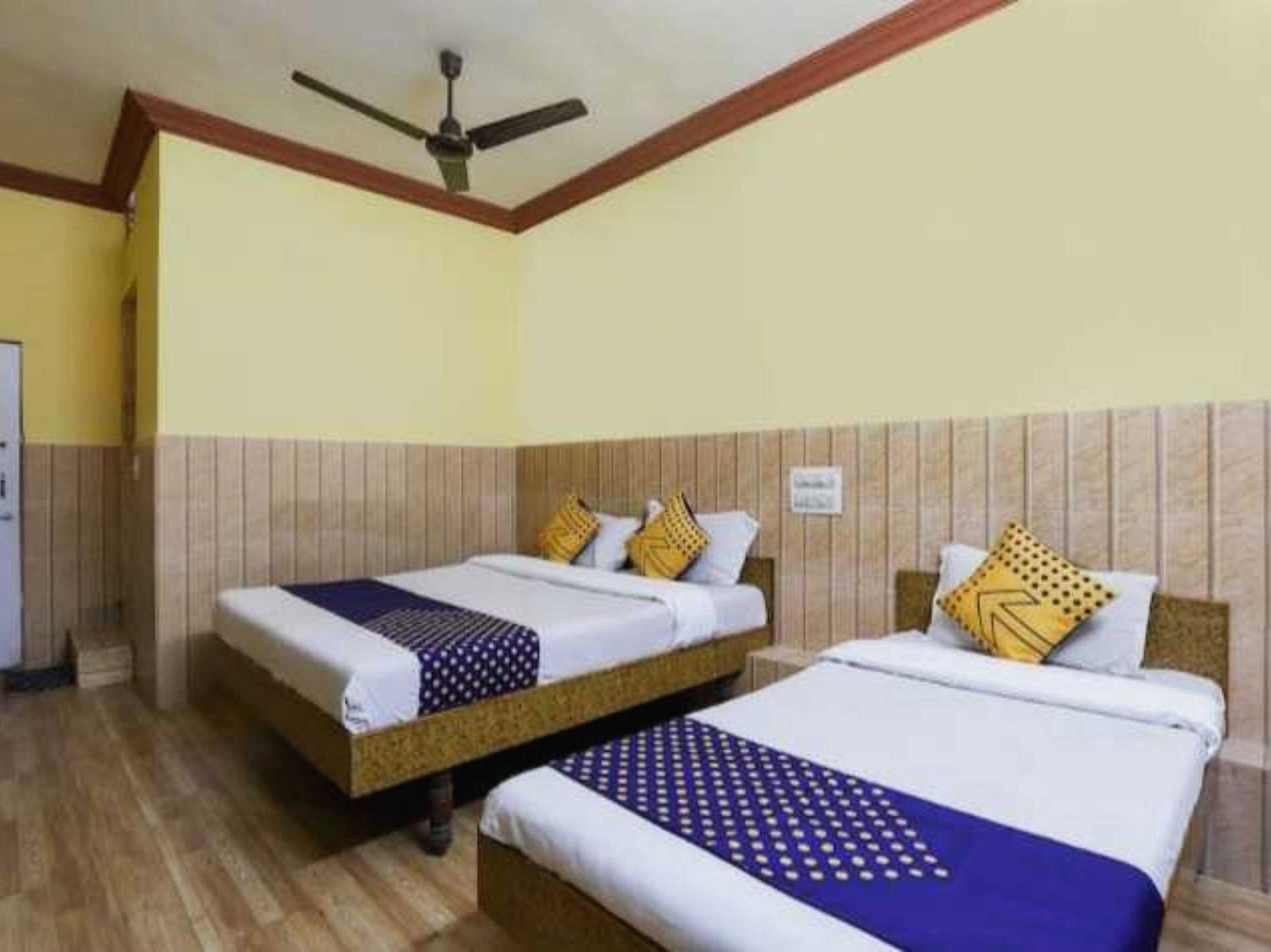 Oyo Hotel Apsara Guest House Ahmedabad Exterior photo
