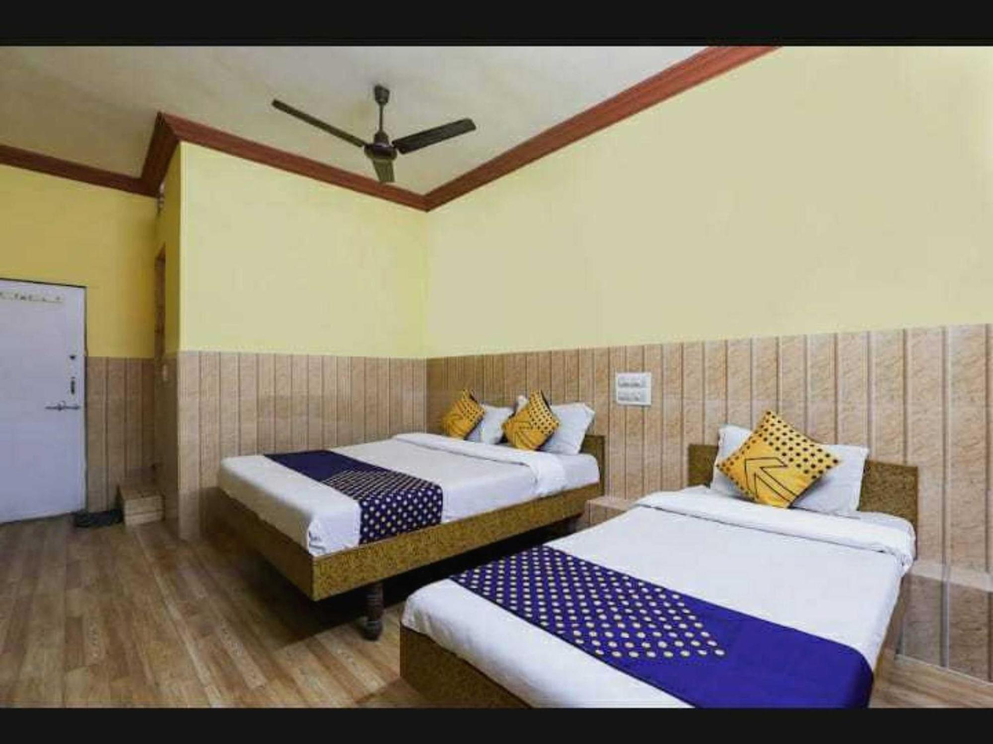 Oyo Hotel Apsara Guest House Ahmedabad Exterior photo